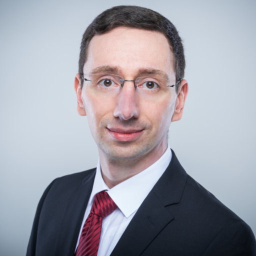 Headshot of Friedrich Niemann